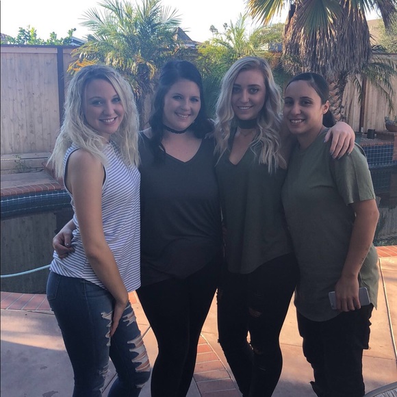 Meet your Posher, Kaley - Picture 3 of 3